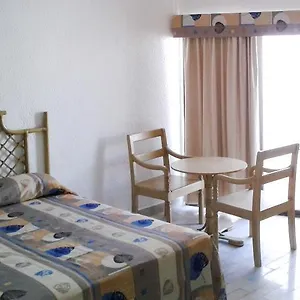 Las Perlas Aparthotel